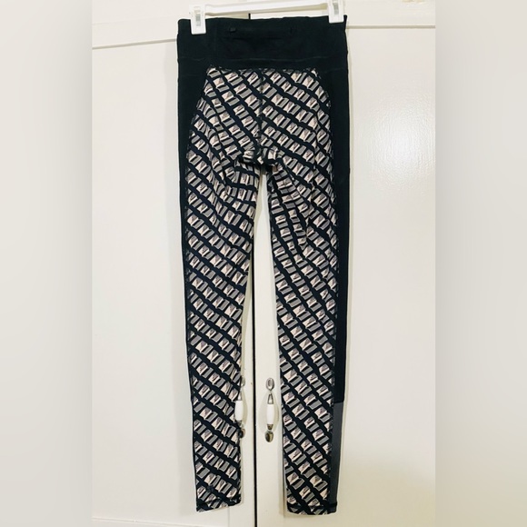 Sweaty Betty London The Zero Gravity Leggings - Picture 4 of 5